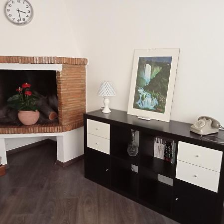 Casa Sofia - Appartamento Con Parcheggio Riservato Terni Ngoại thất bức ảnh